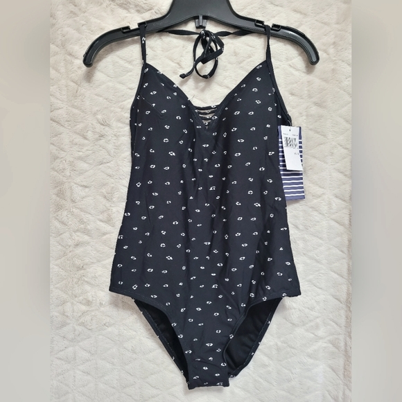 Beach Couture Other - Beach Couture One Piece Swimwear - black and white